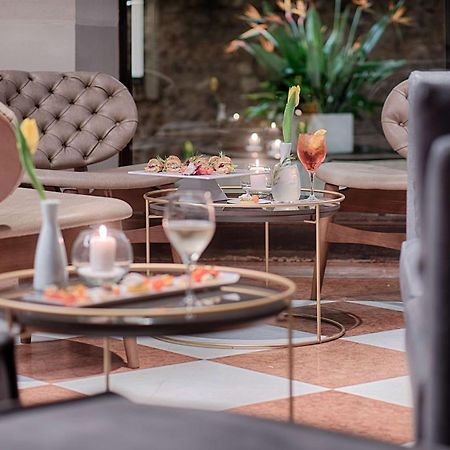 Nh Collection Palazzo Verona Exteriör bild The lobby