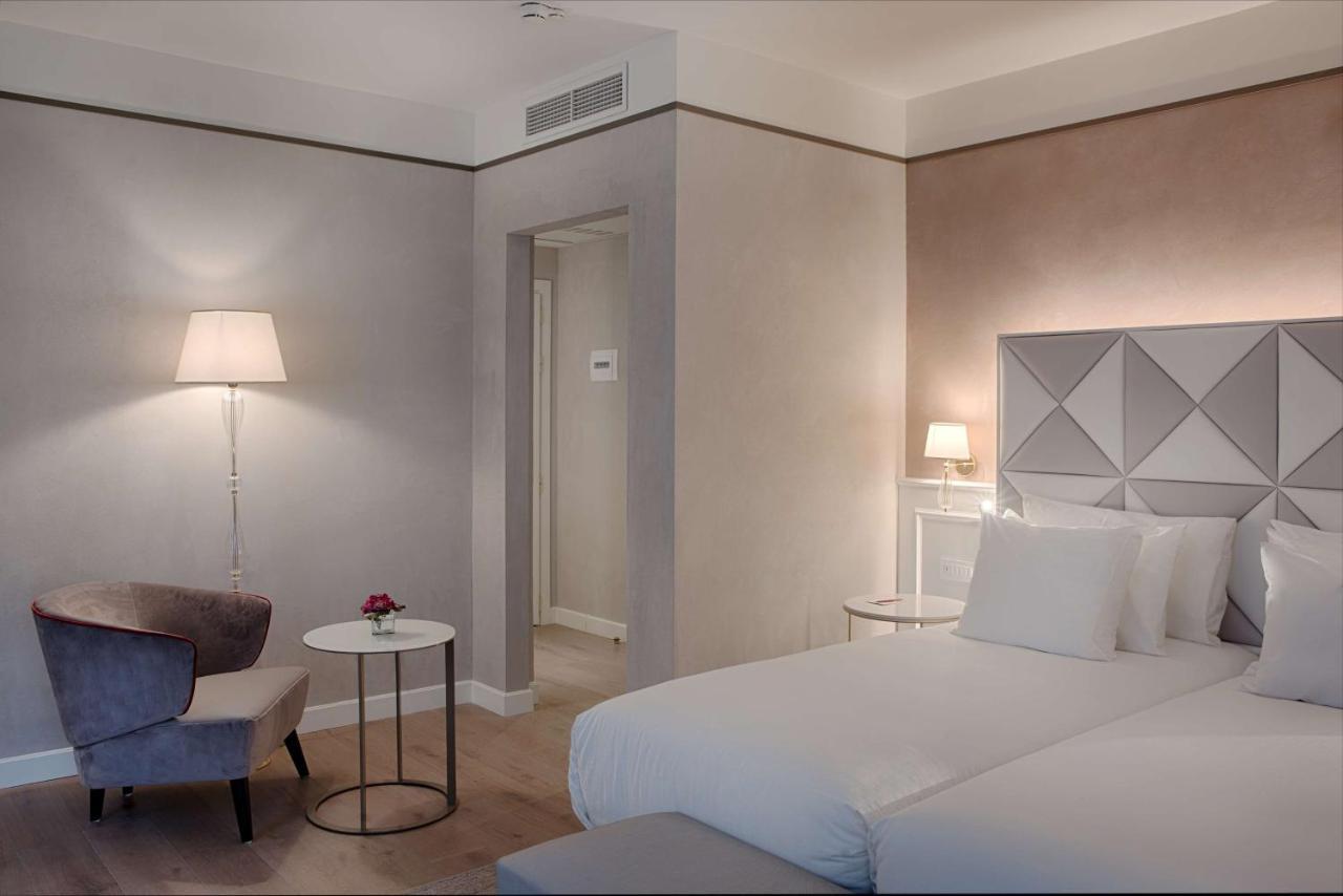Nh Collection Palazzo Verona Exteriör bild Deluxe room