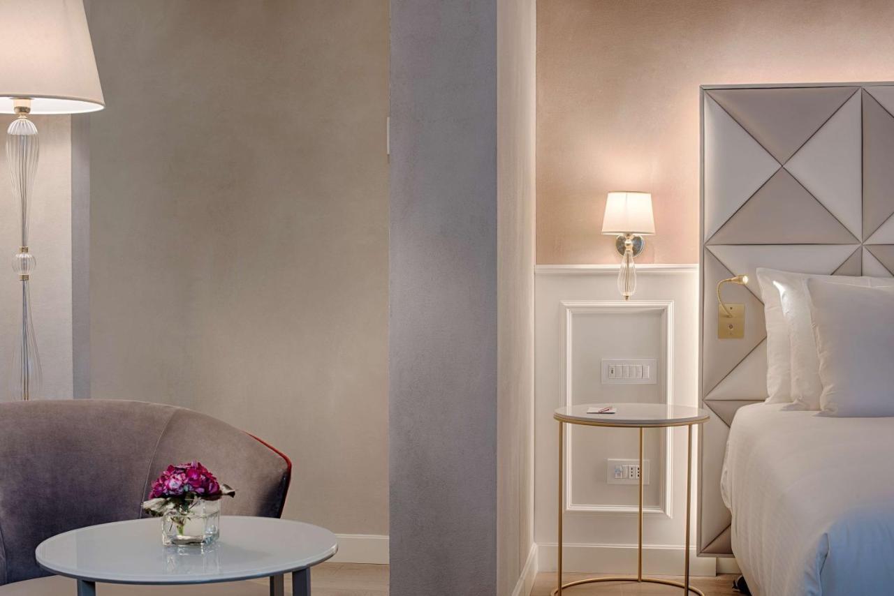 Nh Collection Palazzo Verona Exteriör bild A room at the hotel