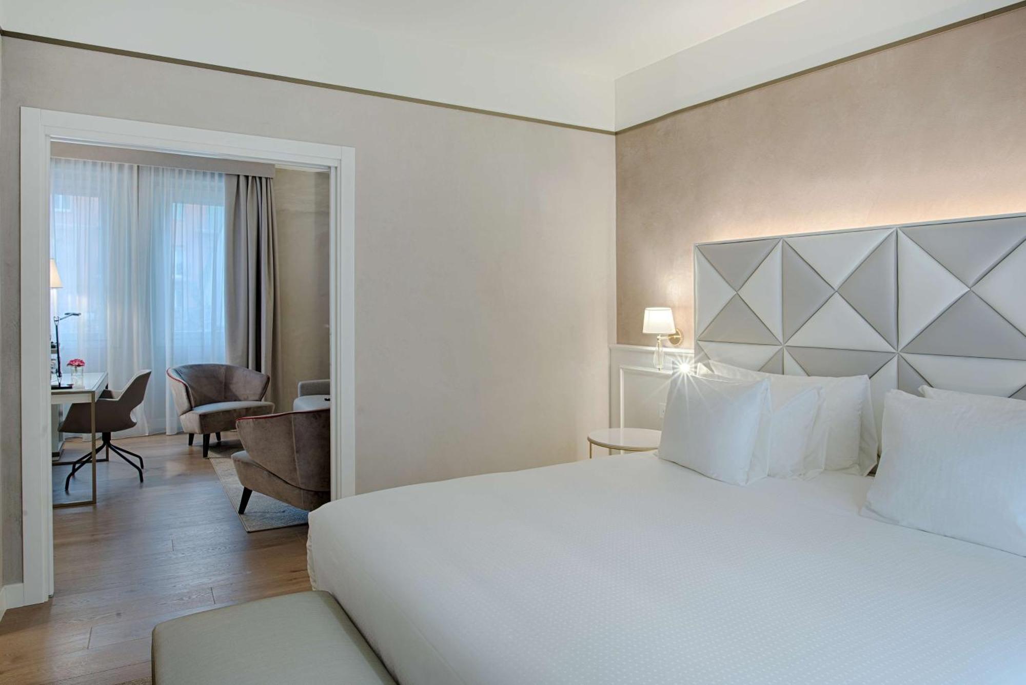Nh Collection Palazzo Verona Exteriör bild A room at the hotel