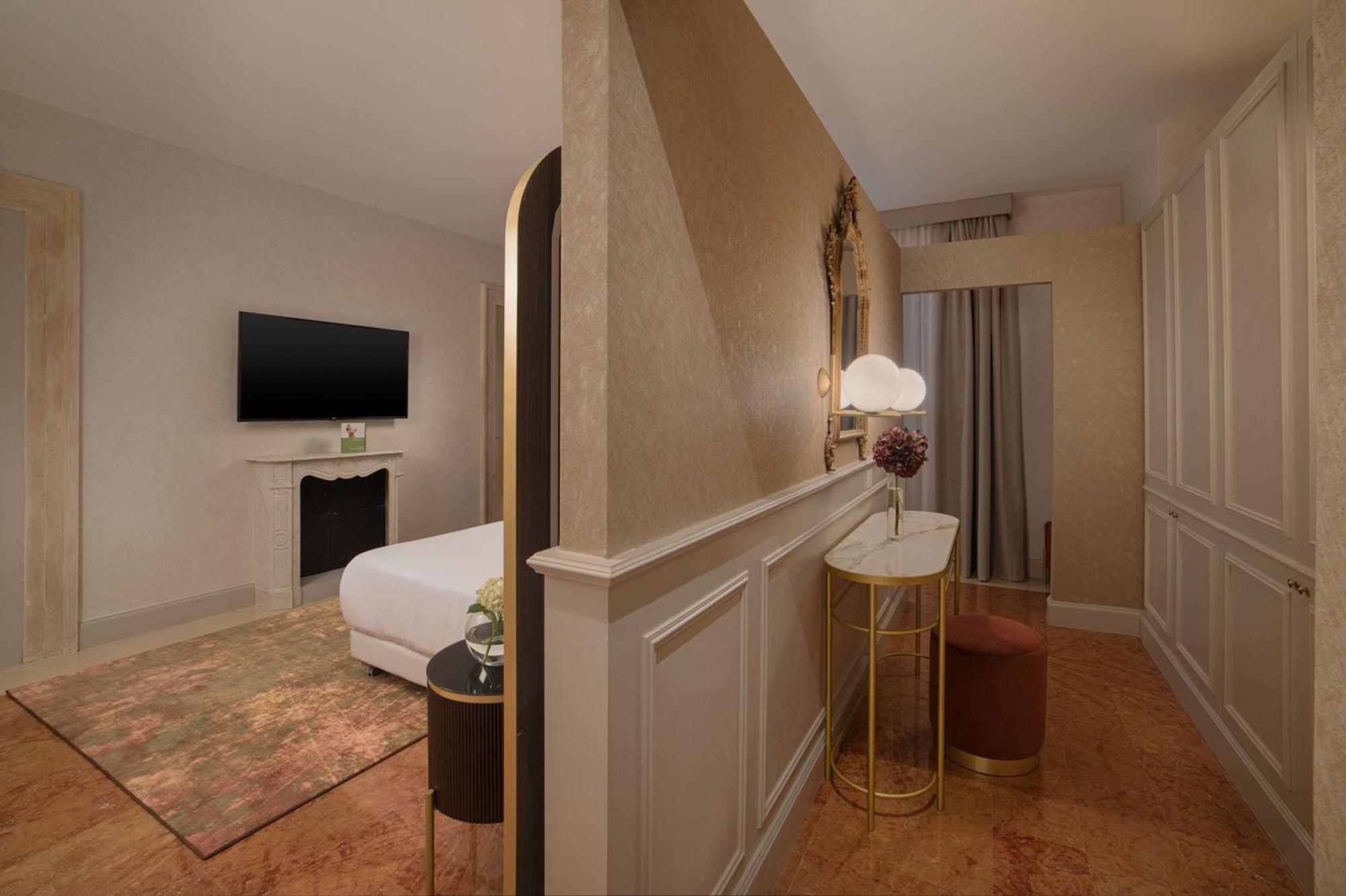 Nh Collection Palazzo Verona Exteriör bild A room at the hotel