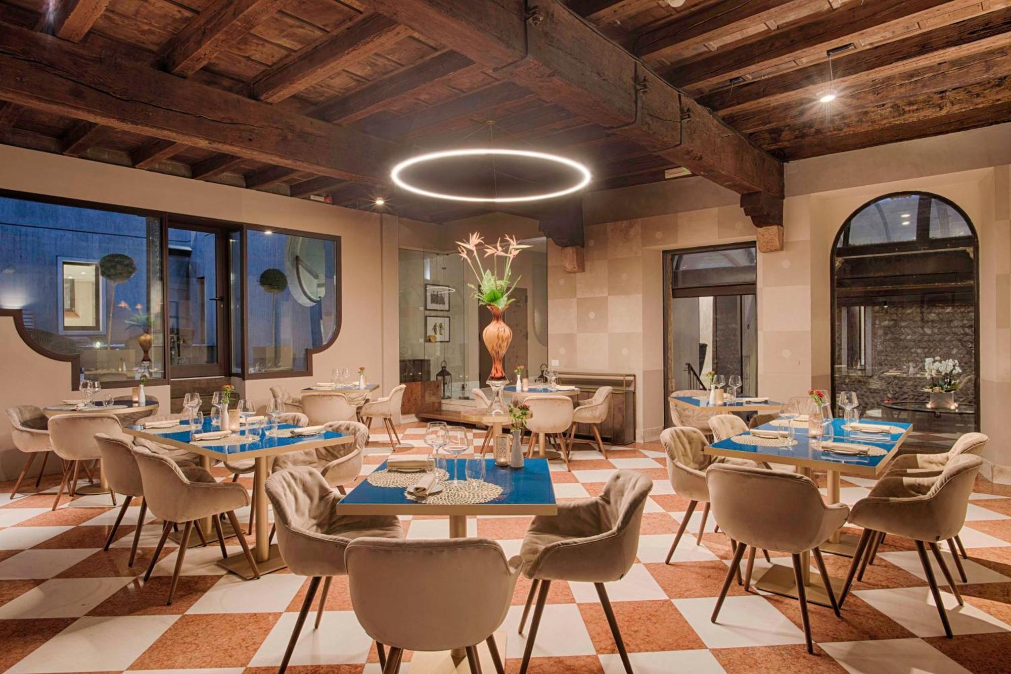 Nh Collection Palazzo Verona Exteriör bild Restaurant