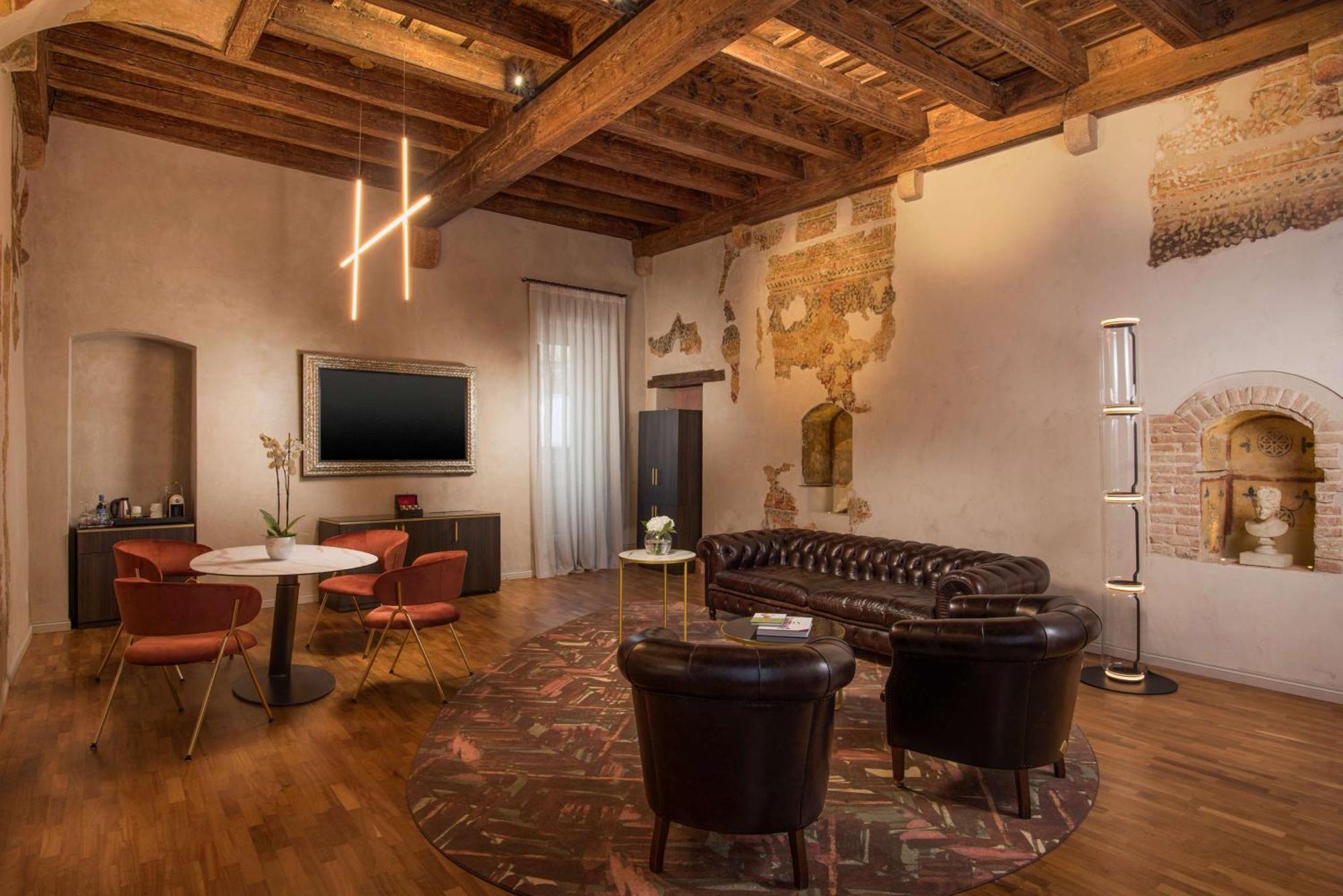 Nh Collection Palazzo Verona Exteriör bild The Library